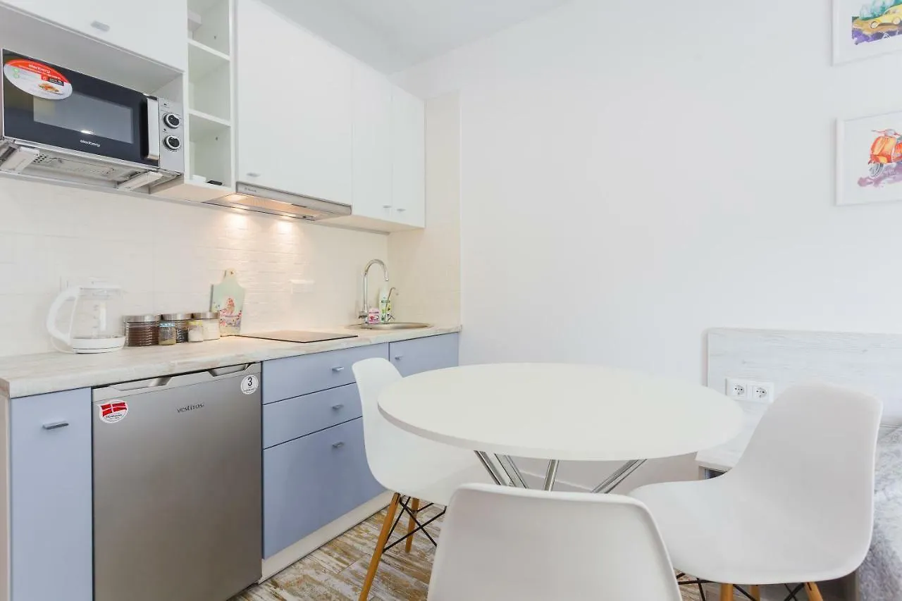 Sunny Apartments On Yulii Zdanovskoi St 36B Kiev